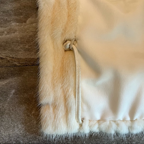 Vintage White Mink Jacket - Picture 8 of 9